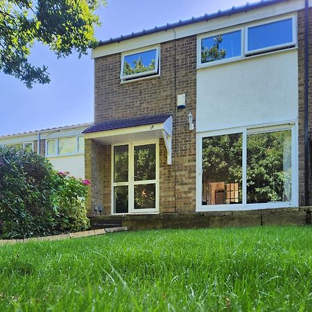 Twin Room In Crawley,Gatwick,West Sussex Ifield المظهر الخارجي الصورة